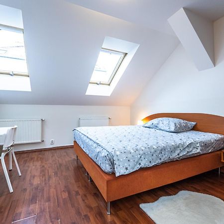 Apartments Kamenicka 23 プラハ エクステリア 写真