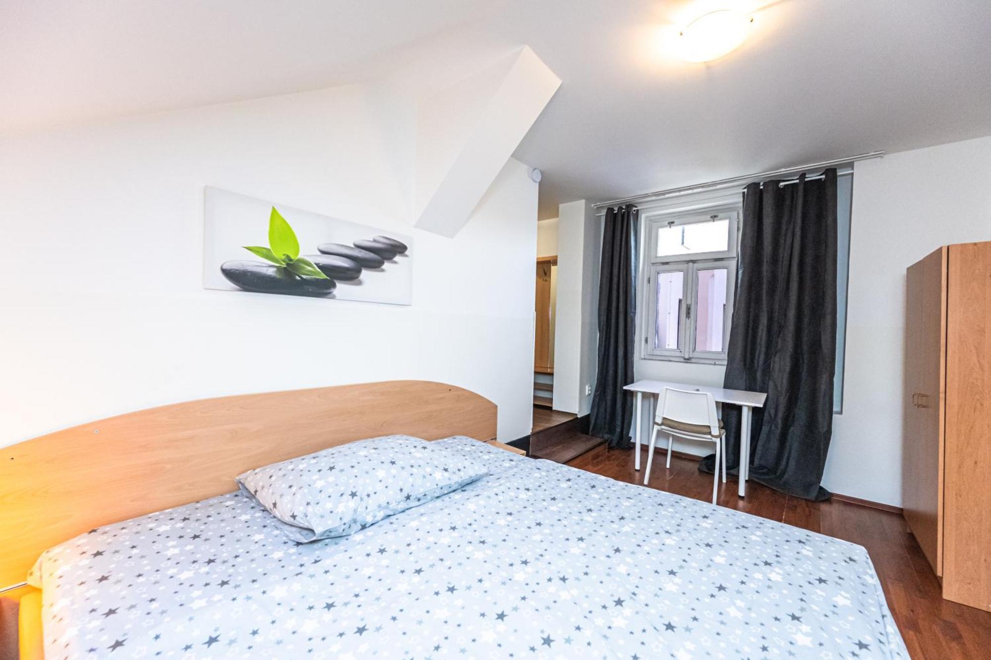 Apartments Kamenicka 23 プラハ エクステリア 写真